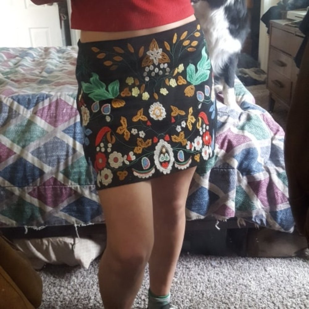 Embroidered colorful short skirt Size S/M